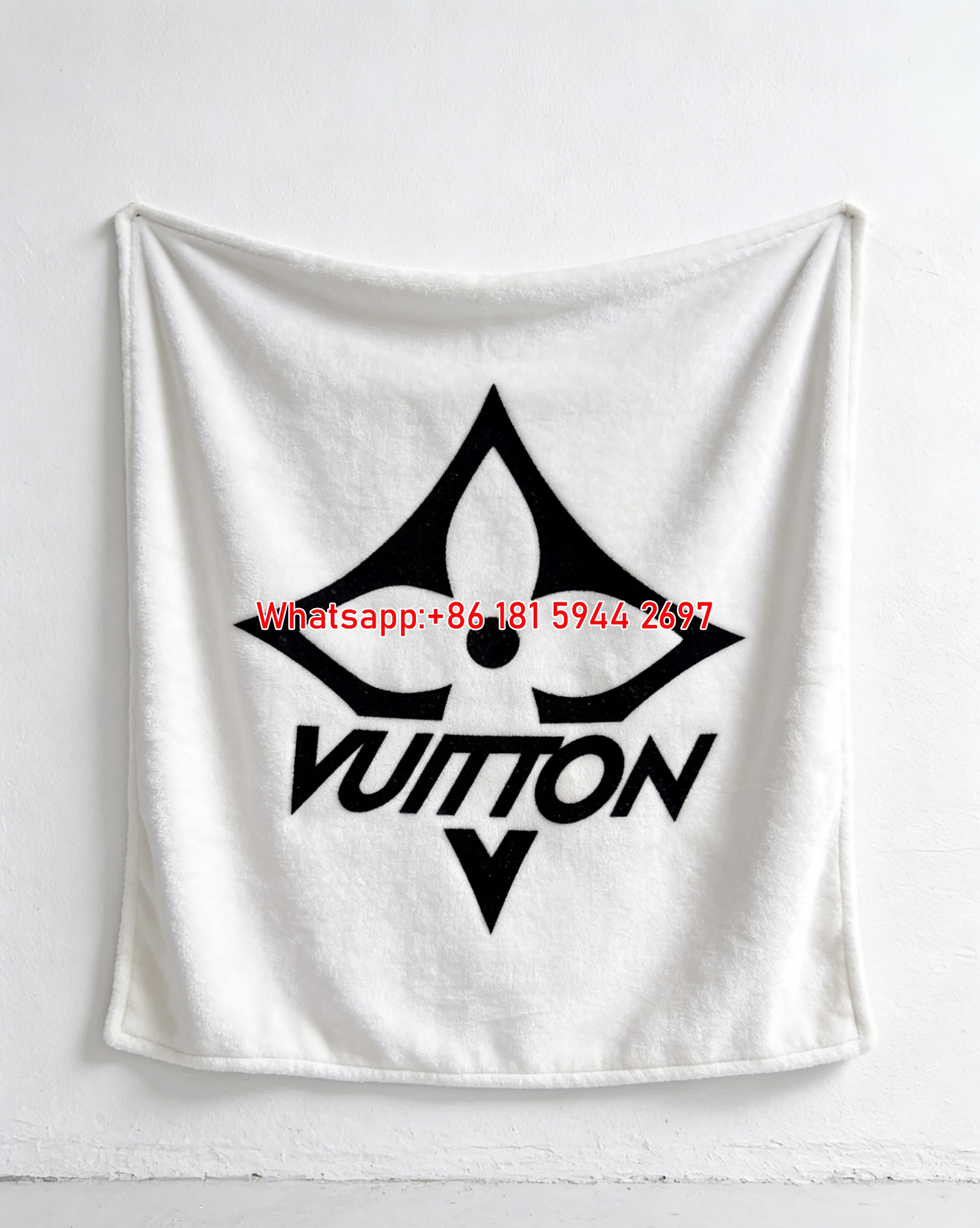Minimalist VUITTON Flannel Throw Blanket 288
